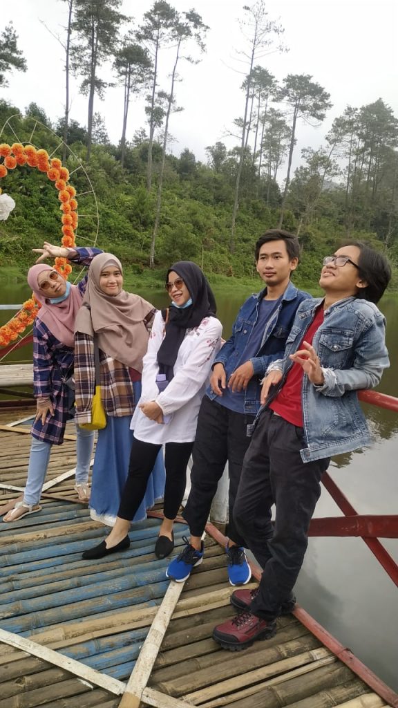 spot foto instagramable di telaga kumpe