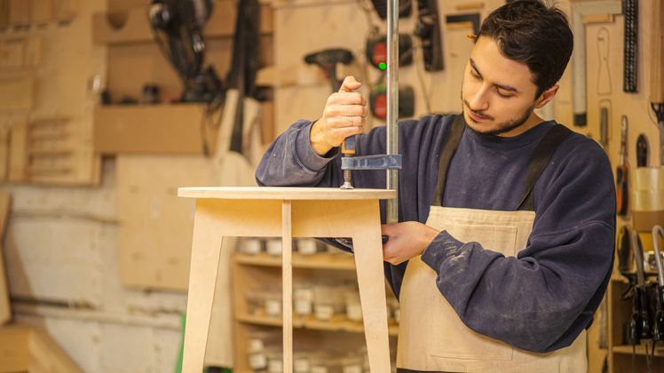 tips memulai bisnis furniture