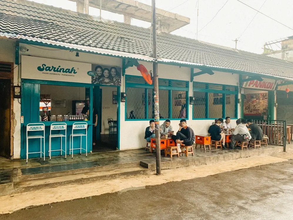 Sarinah, a vintage-style coffee shop in Purwokerto