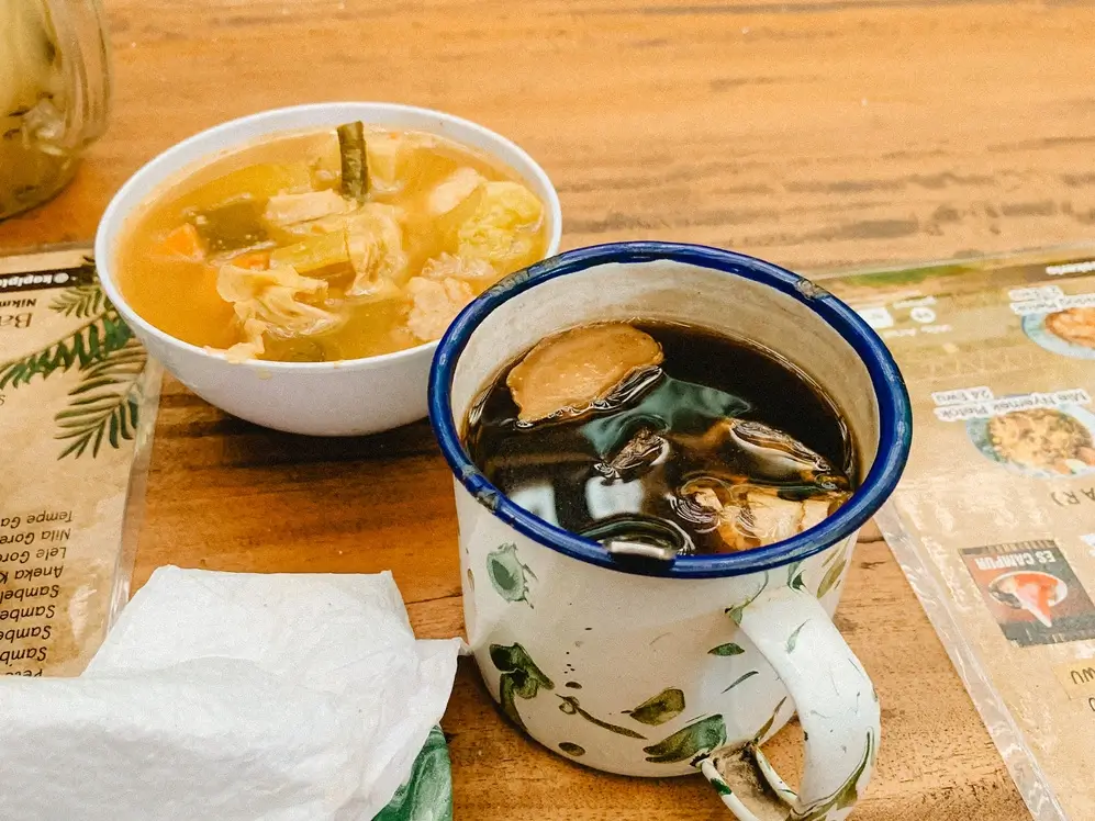 Kopi rempah and traditional drinks served at Kopi Pletok